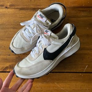 nike waffle debut womens 7.5